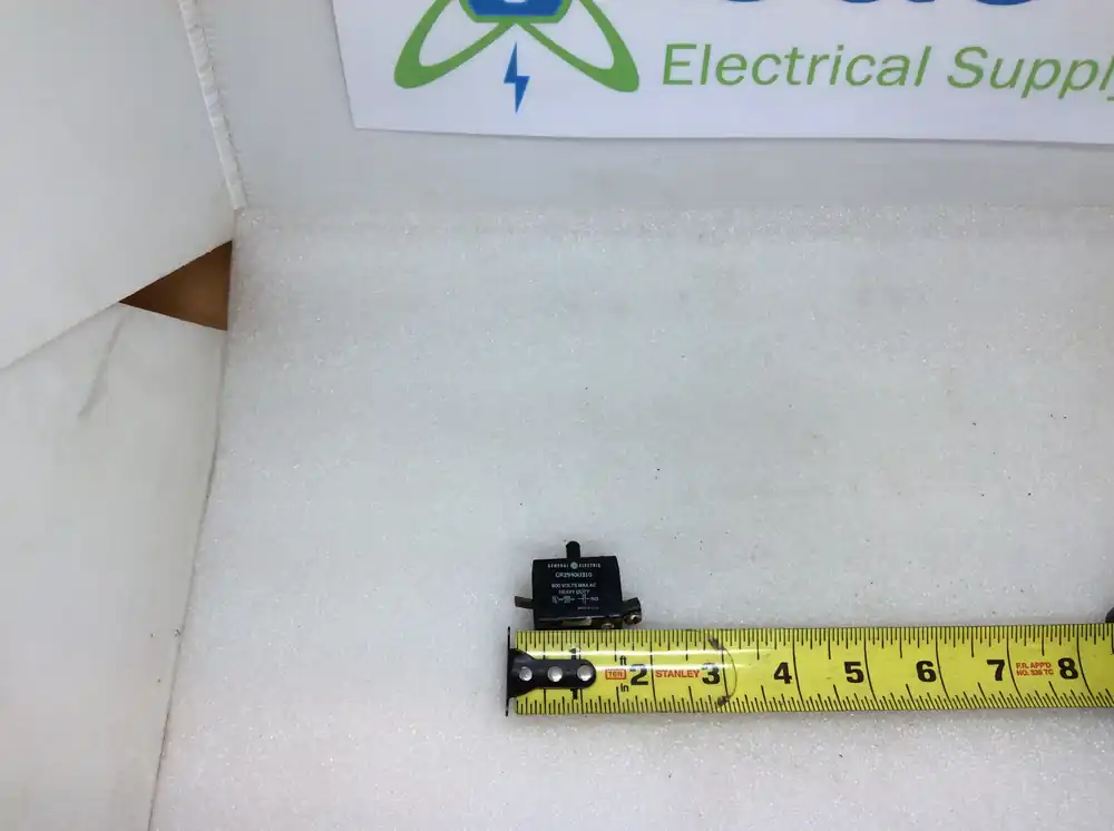Best Price General Electric CR2940U310 Heavy Duty Oil Tight Contact Block 600VAC Normally Open